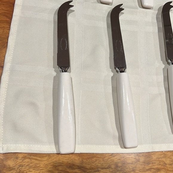 Set of 6 Sheffield England Curved Tip Knife Knives White Ceramic Handle - Picture 3 of 5